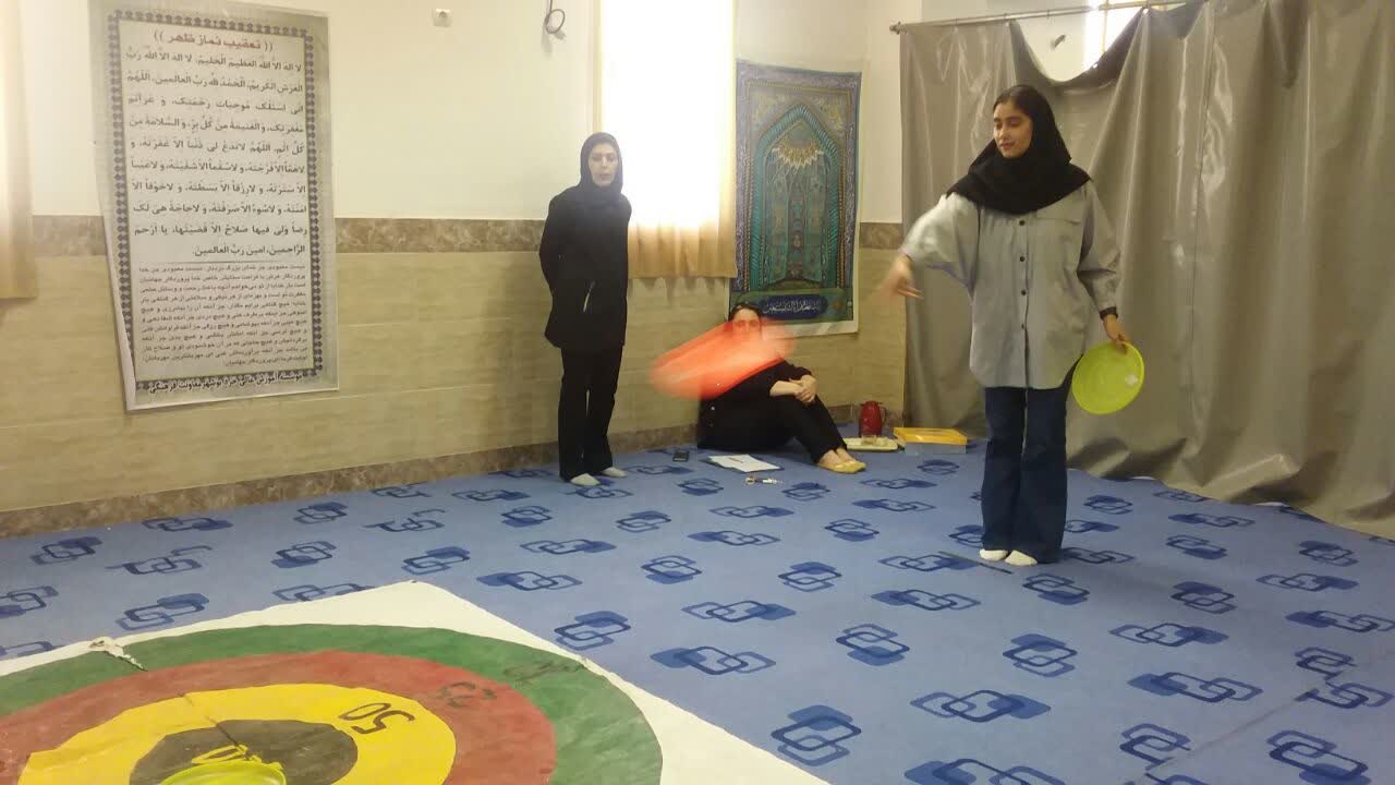 مسابقه فرهنگی ورزشی دارت و فریزبی به مناسبت روز دانشجو