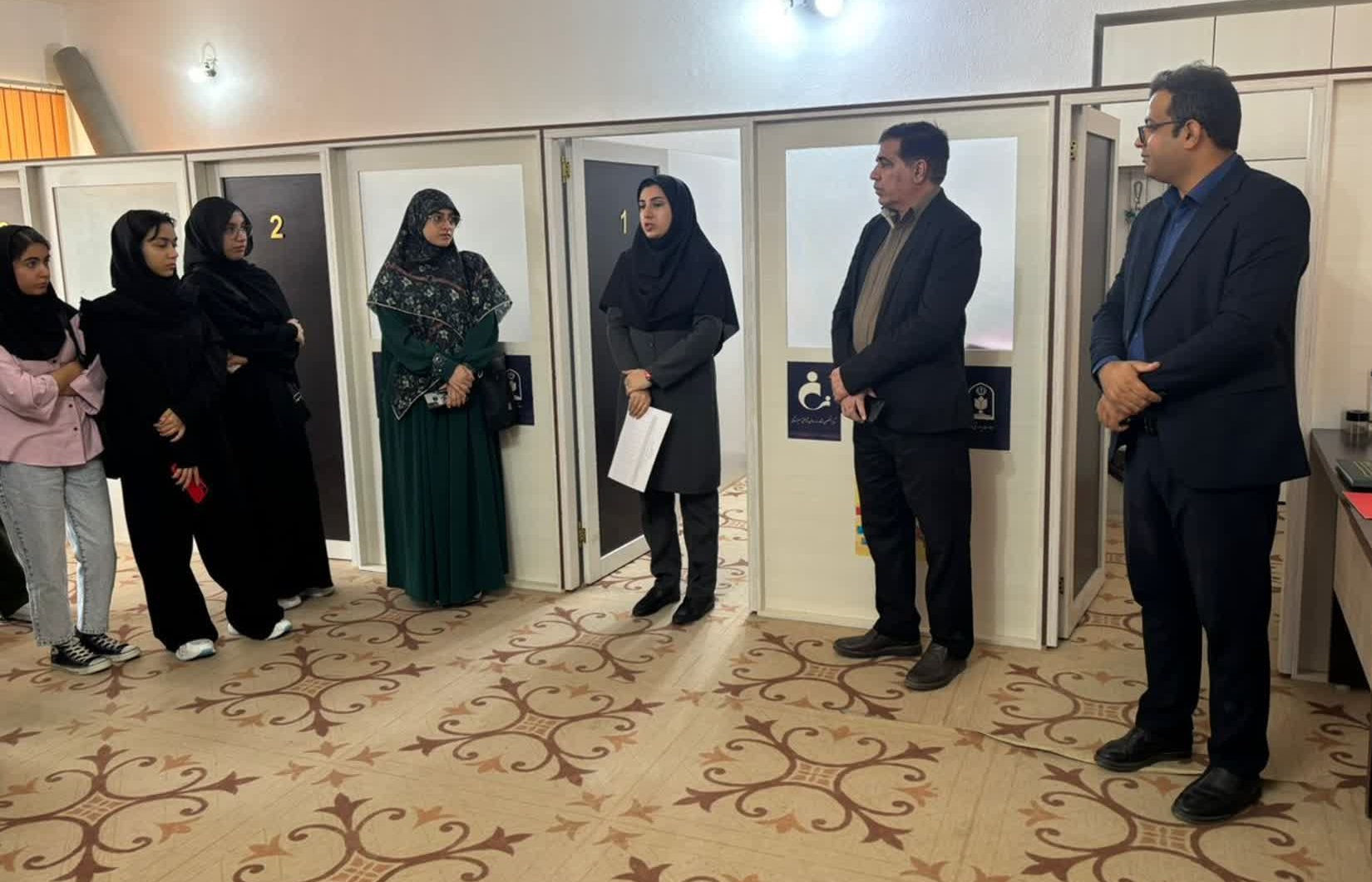 بازدید علمی دانشجویان روانشناسی از مرکز مشاوره آموزش و پرورش