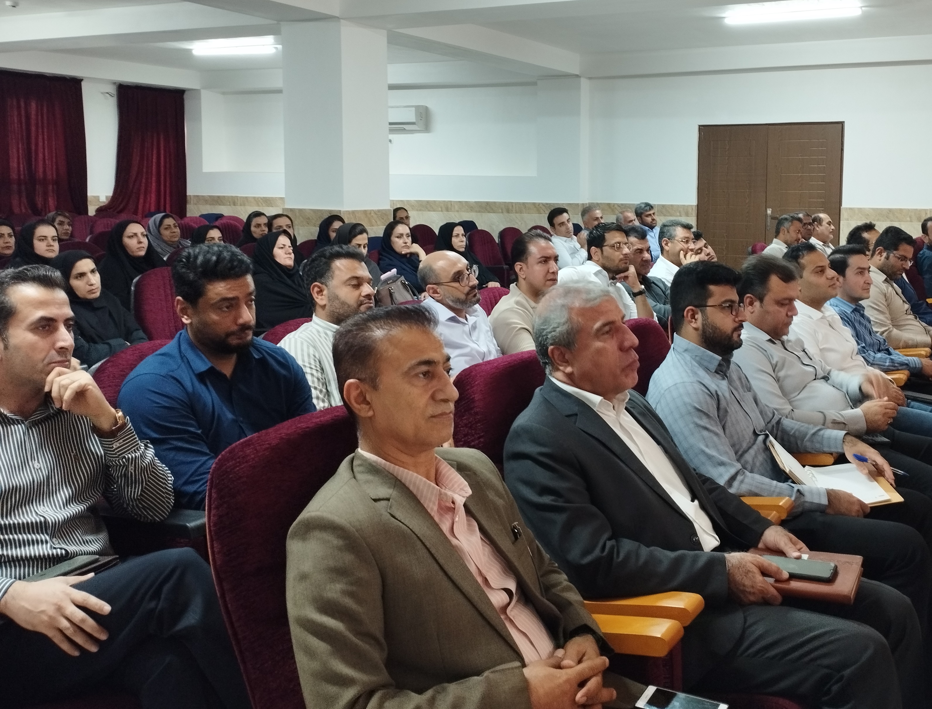 جلسه توجیهی دانشجویان ترم چهارم - جهت اخذ پایان نامه