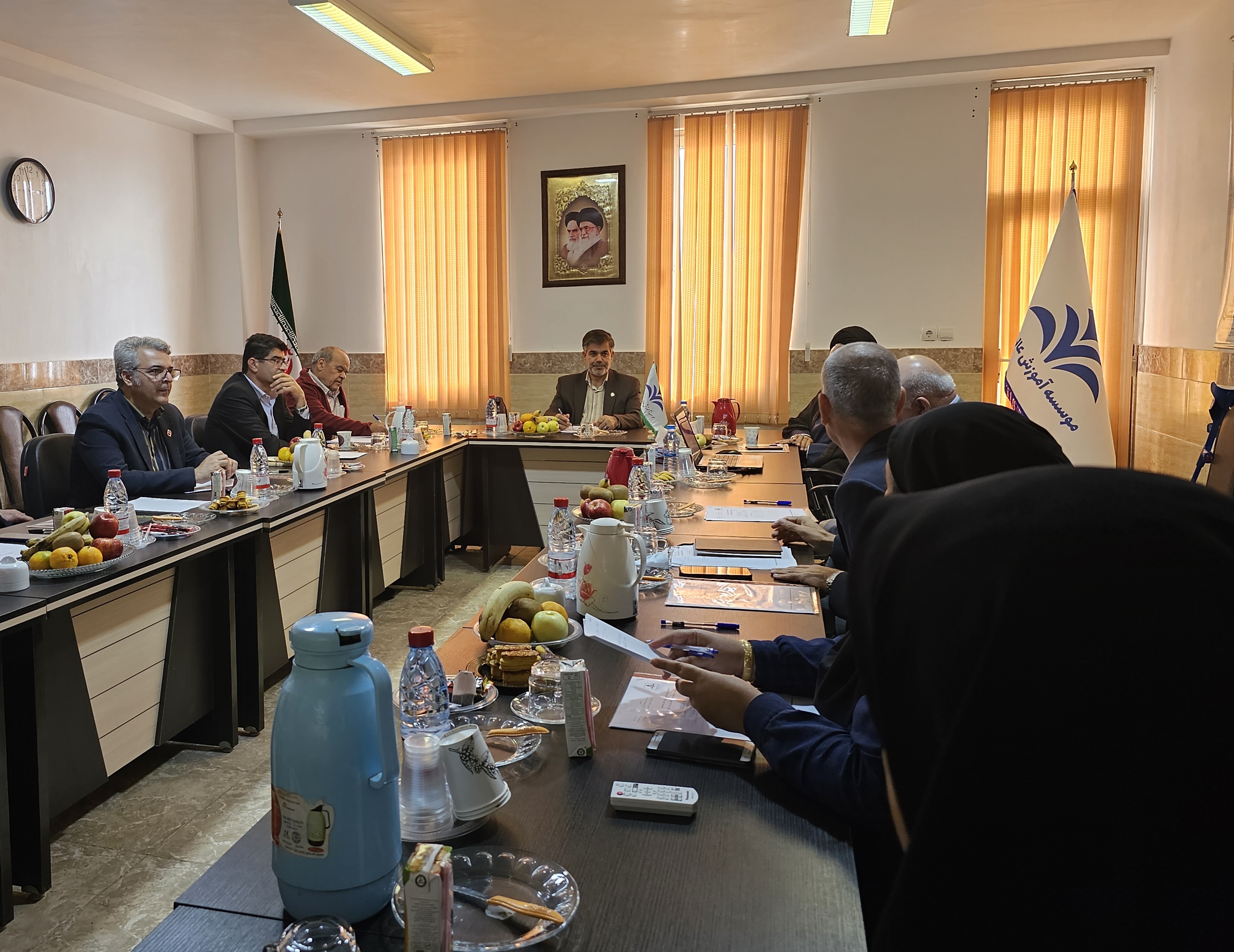 برگزاری جلسه هيأت امناء موسسه آموزش عالی خرد بوشهر برگزاری جلسه هيأت امناء موسسه آموزش عالی خرد بوشهر