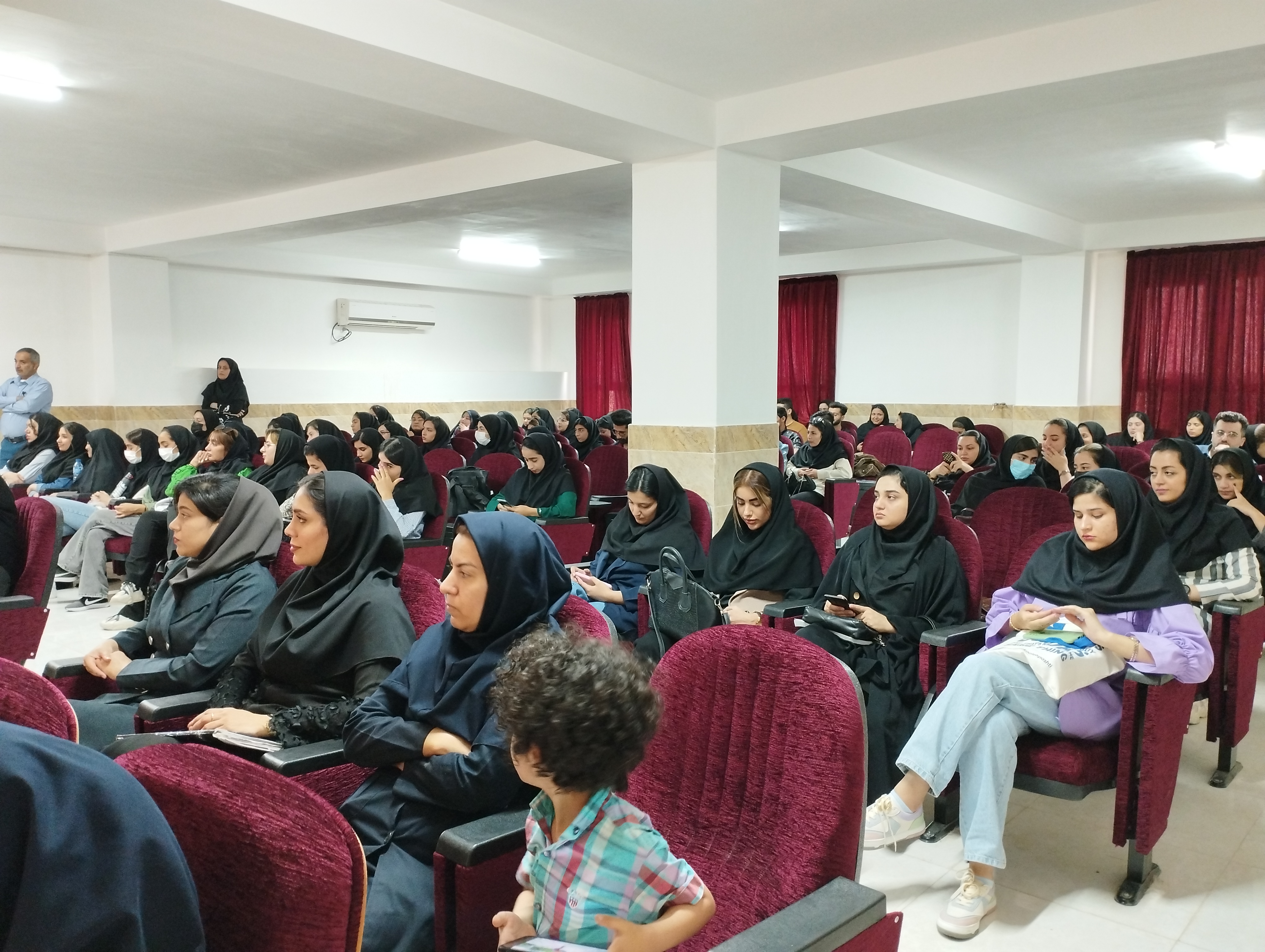 مراسم بزرگداشت روز استاد در موسسه آموزش عالی خرد برگزار شد