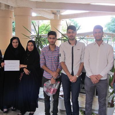 تصاویری از زیارت و غبار روبی گلزار شهدا در هفته بسیج